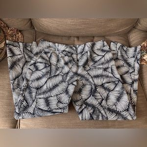 Ann Taylor Signature ladies slacks. EUC.